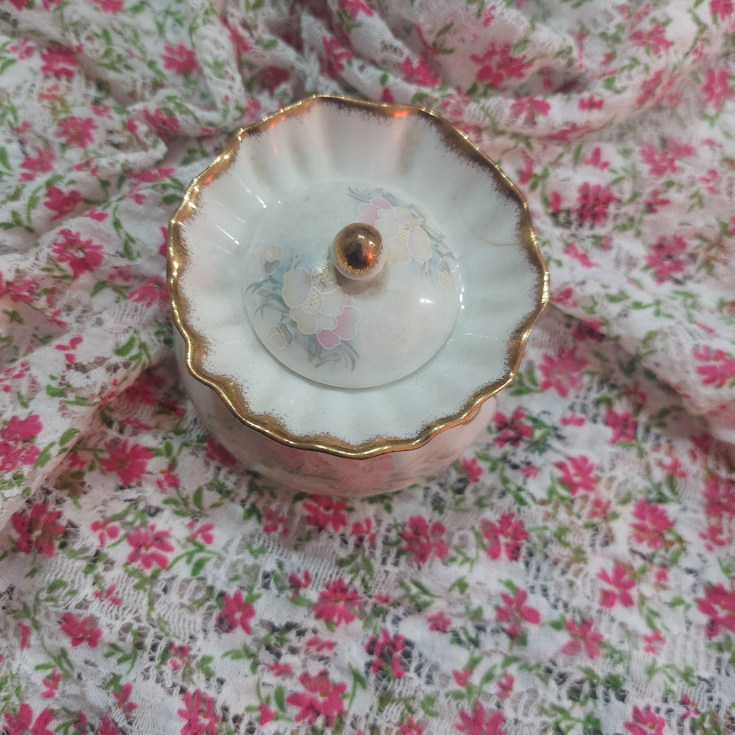 Pretty pot
