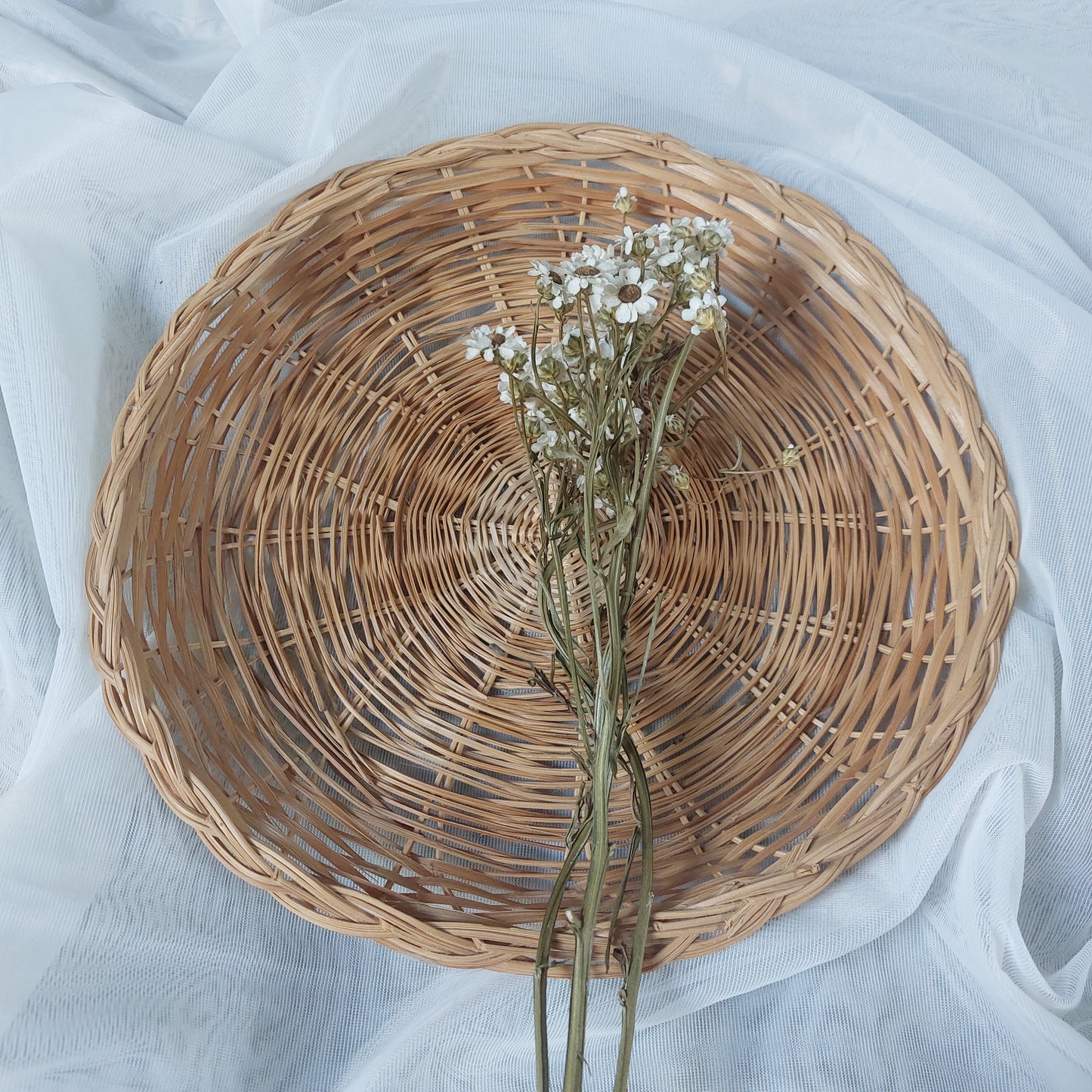 Wicker displah basket